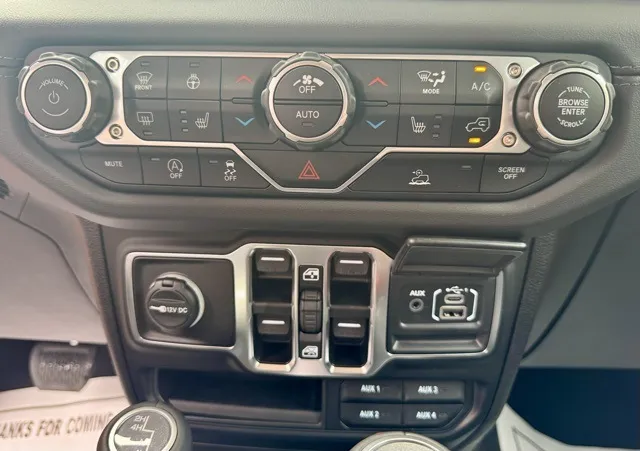 2025 Jeep Gladiator 
