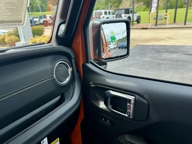 2025 Jeep Gladiator 