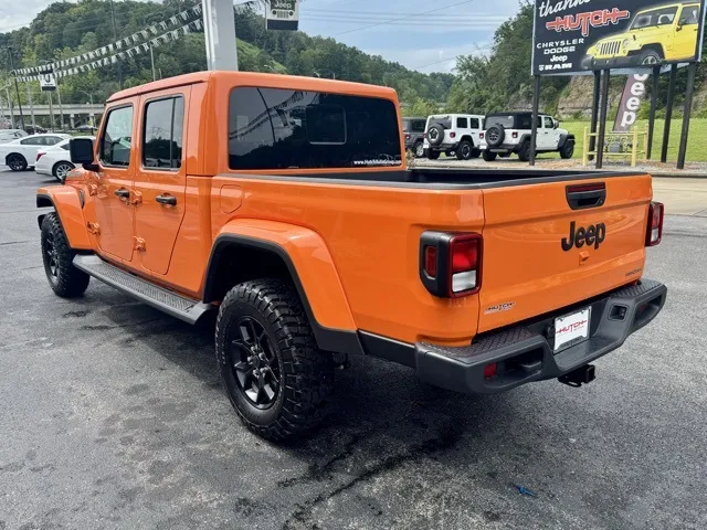 2025 Jeep Gladiator 