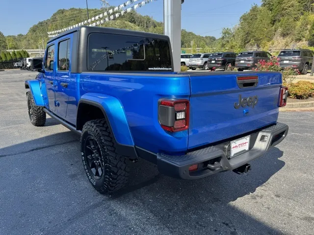 2025 Jeep Gladiator Willys
