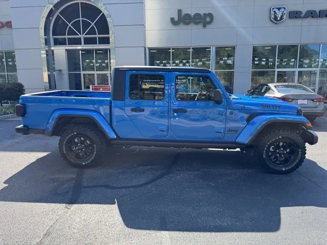 2025 Jeep Gladiator Willys