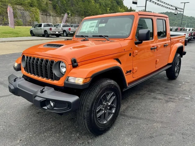 2025 Jeep Gladiator Sport