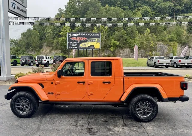 2025 Jeep Gladiator Sport