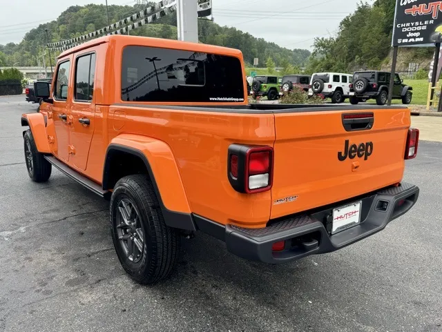 2025 Jeep Gladiator Sport