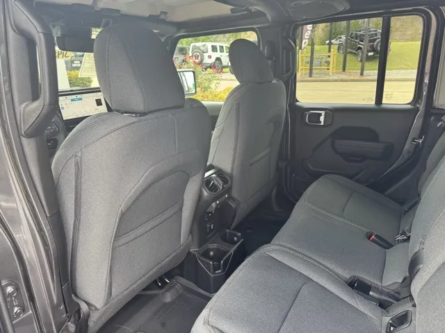 2025 Jeep Gladiator Sport