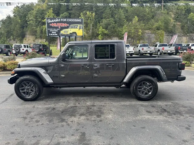 2025 Jeep Gladiator Sport