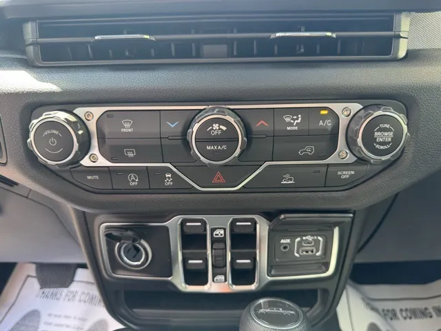 2025 Jeep Gladiator Sport