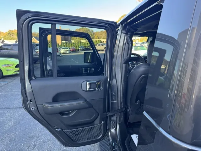 2025 Jeep Gladiator High Tide