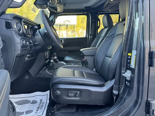 2025 Jeep Gladiator High Tide