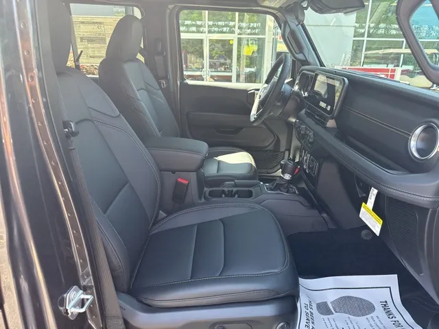 2025 Jeep Gladiator Sport