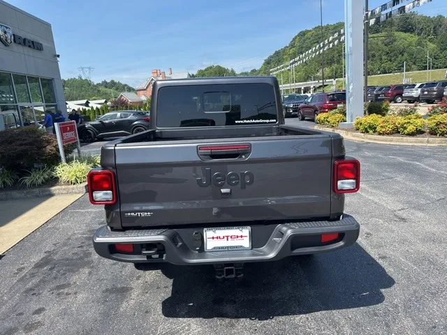 2025 Jeep Gladiator Sport