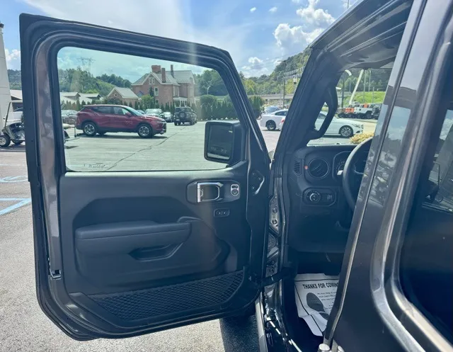 2025 Jeep Gladiator Mojave