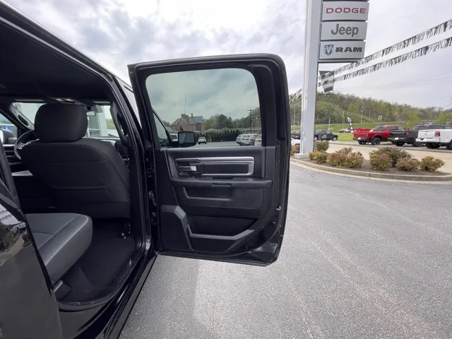 2024 Ram 1500 Classic Warlock