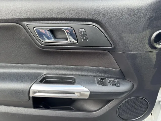 2015 Ford Mustang V6