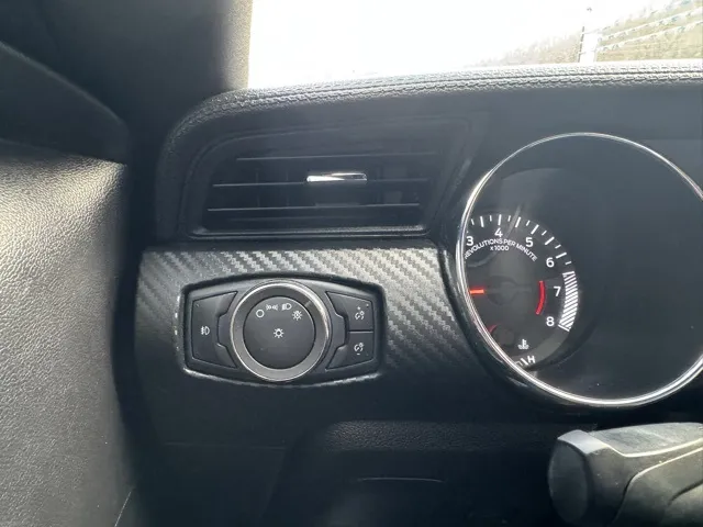 2015 Ford Mustang V6