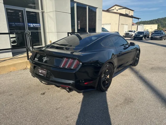 2017 Ford Mustang V6