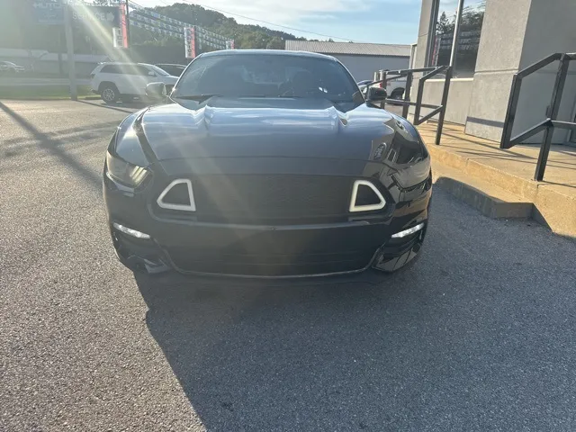 2017 Ford Mustang V6