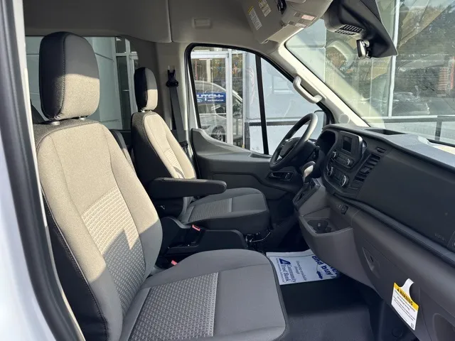 2025 Ford Transit-350 XL