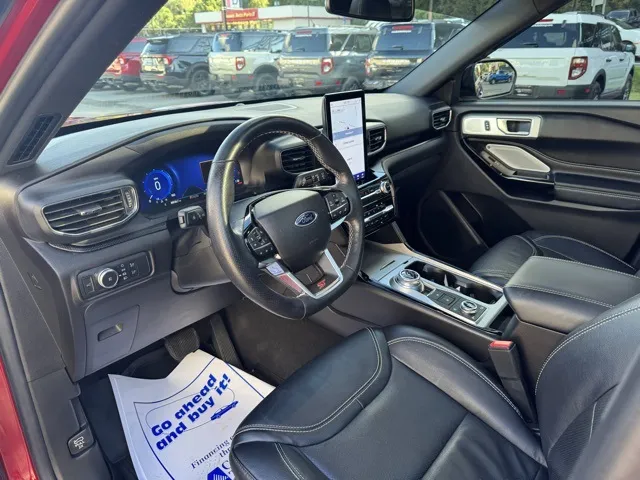 2022 Ford Explorer ST