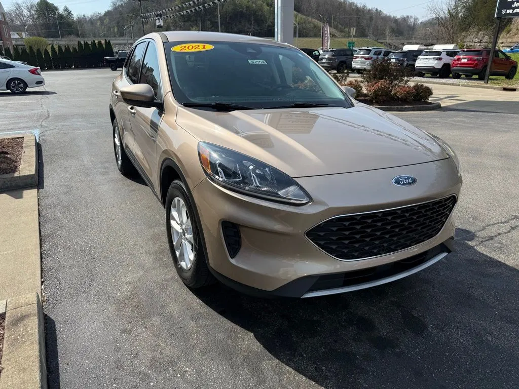 2021 Ford Escape SE