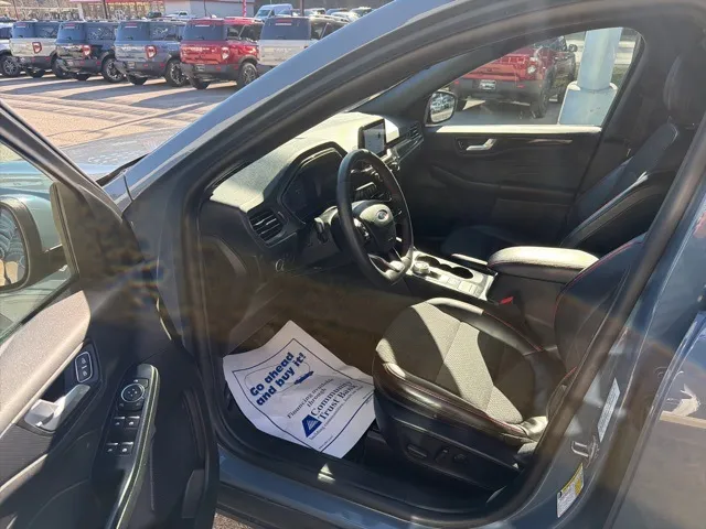 2025 Ford Escape ST-Line Select