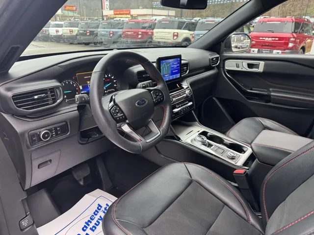 2023 Ford Explorer ST-Line