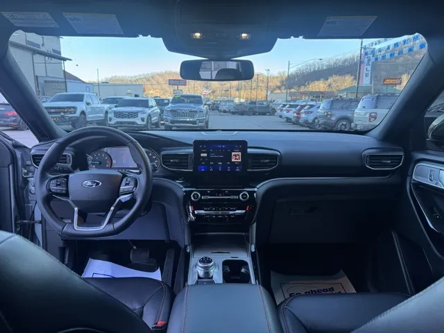 2023 Ford Explorer ST-Line