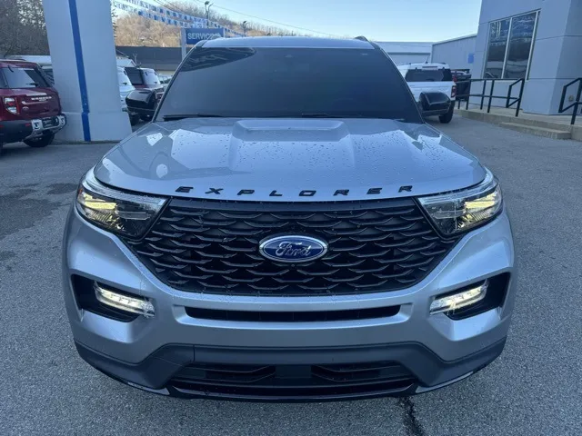 2023 Ford Explorer ST-Line