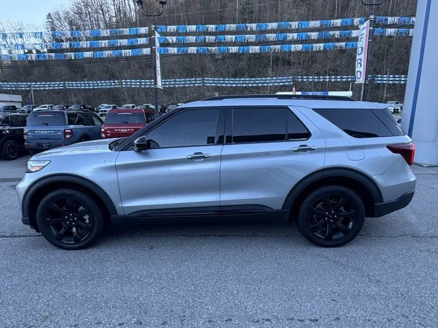 2023 Ford Explorer ST-Line
