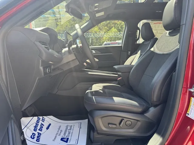2025 Ford Explorer ST