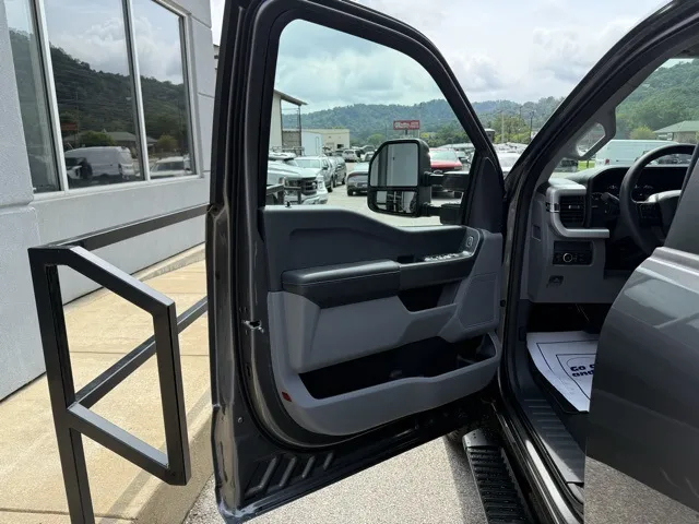 2025 Ford F-350SD XL