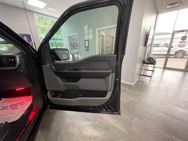 2025 Ford F-150 Black Widow