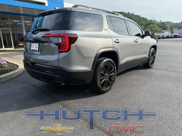 2022 GMC Acadia SLT