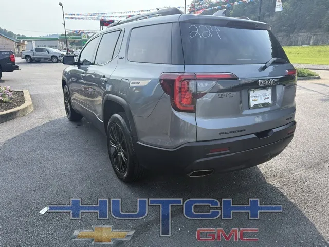 2022 GMC Acadia SLT