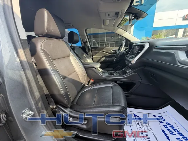 2022 GMC Acadia SLT