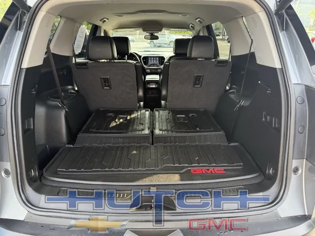 2022 GMC Acadia SLT