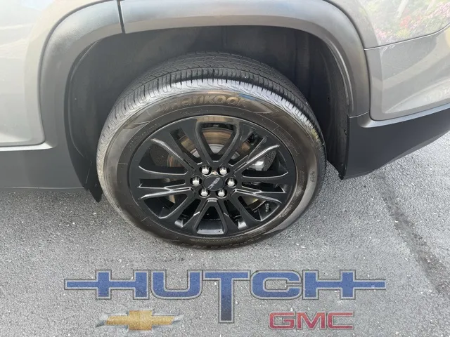 2022 GMC Acadia SLT