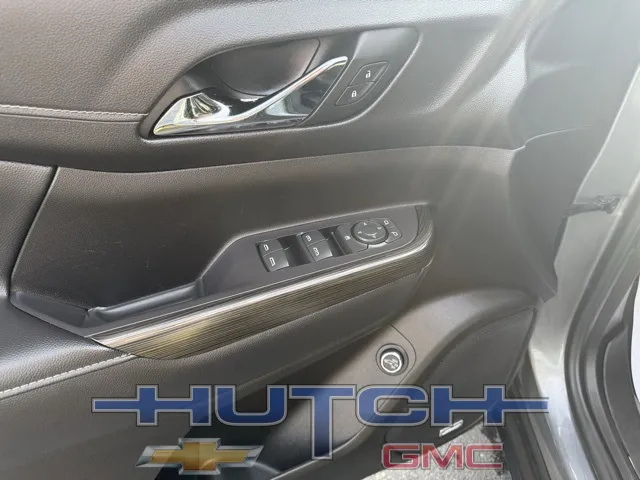 2022 GMC Acadia SLT