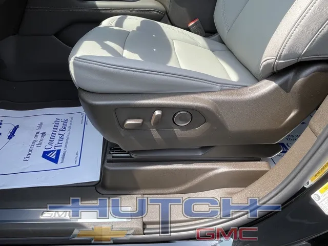 2025 GMC Yukon Elevation