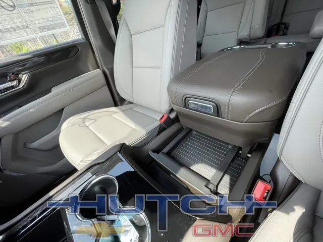 2025 GMC Yukon Elevation