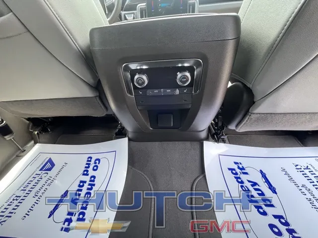 2025 GMC Yukon Elevation