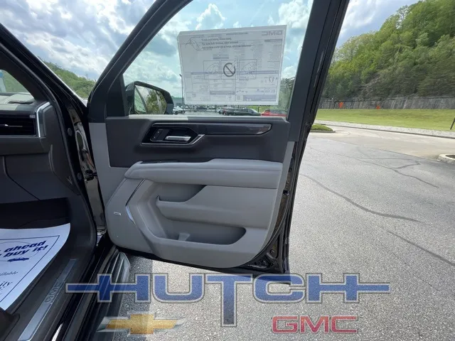 2025 GMC Yukon Elevation