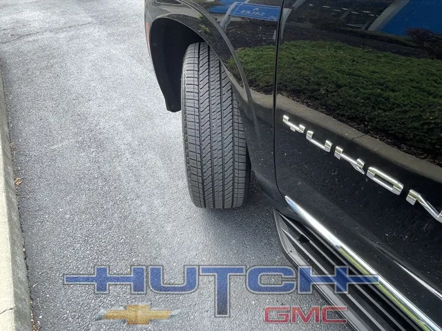 2025 GMC Yukon Elevation