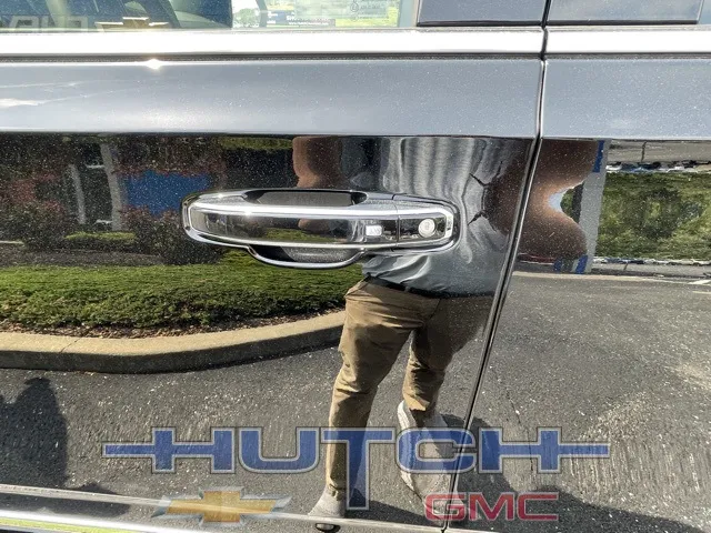 2025 GMC Yukon Elevation