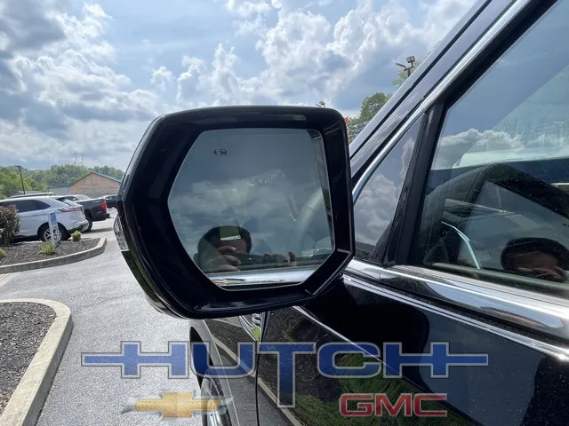 2025 GMC Yukon Elevation