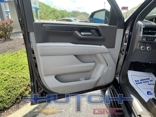 2025 GMC Yukon Elevation