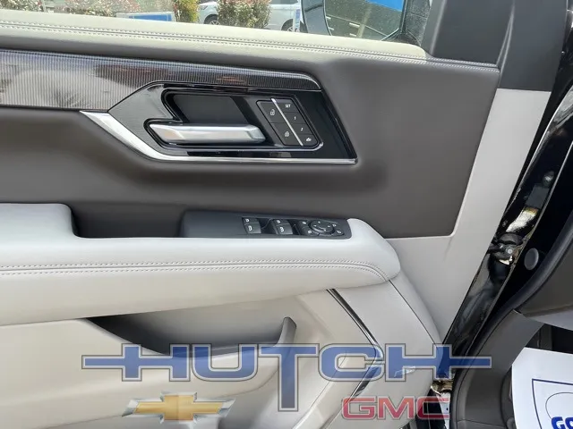 2025 GMC Yukon Elevation