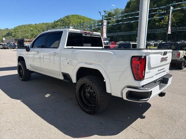 2023 GMC Sierra 2500HD AT4