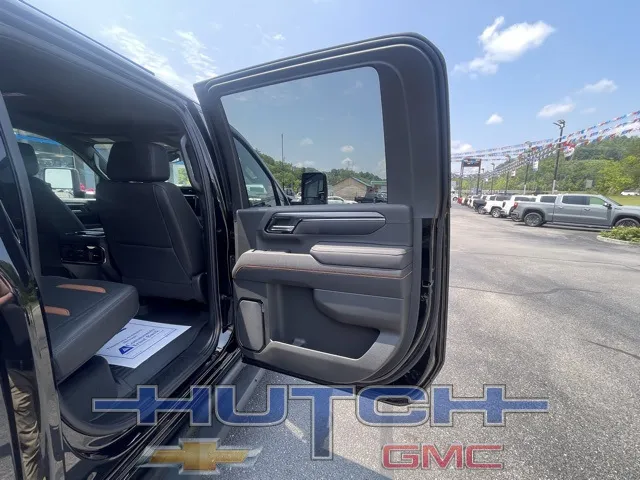 2025 GMC Sierra 2500HD AT4