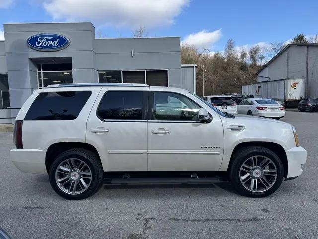 2013 Cadillac Escalade Premium